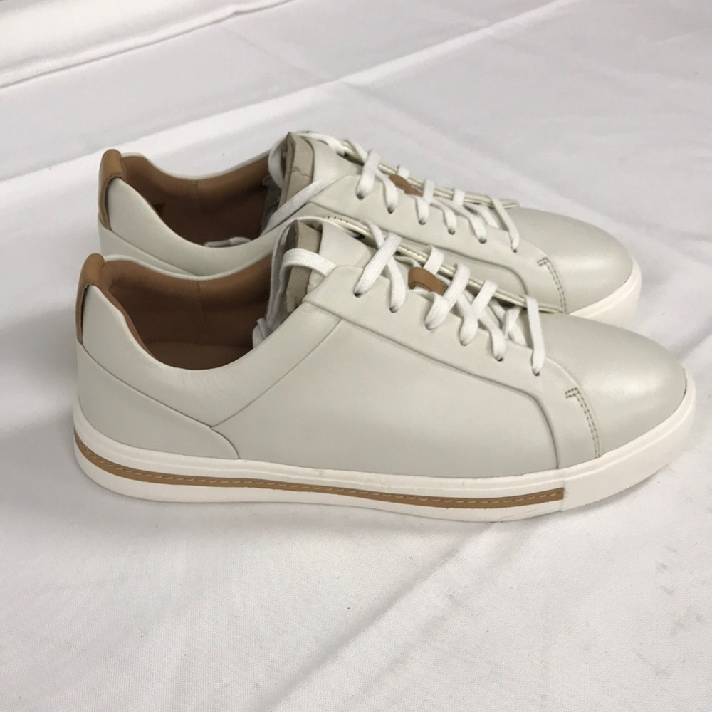 Clarks Womens  Un Maui Lace Sneakers size 7 US